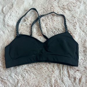 sports bra